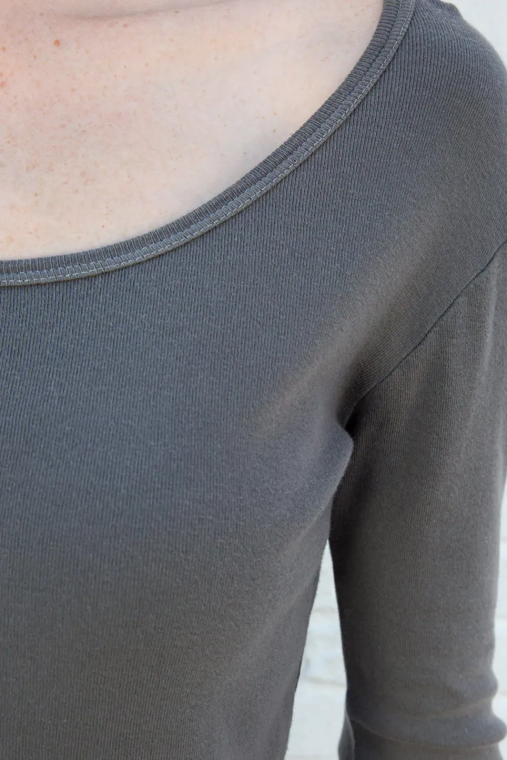 Hot Jillian Basic Top Off The Shoulder|Long Sleeves